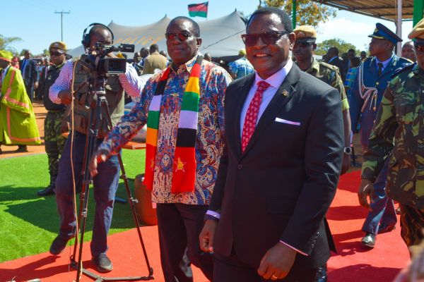 the-two-heads-of-state-from-malawi-and-zimbabwe-arrival-at-kapeni-in-blantyre-photo-arkangel-tembo-mana985D5ACE-3086-1D4D-D18E-6D5D6FED3C7A.jpg